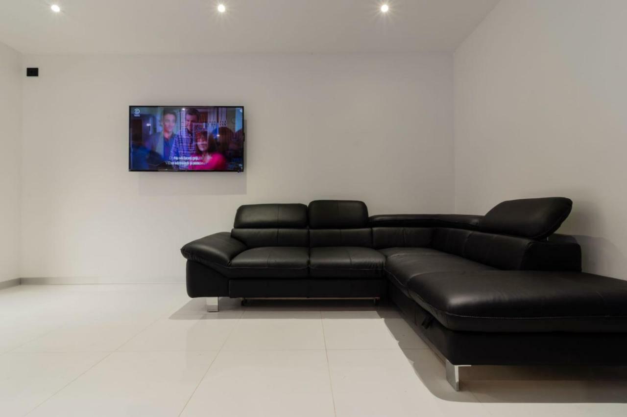 Ezra Luxury Apartments Năvodari Extérieur photo